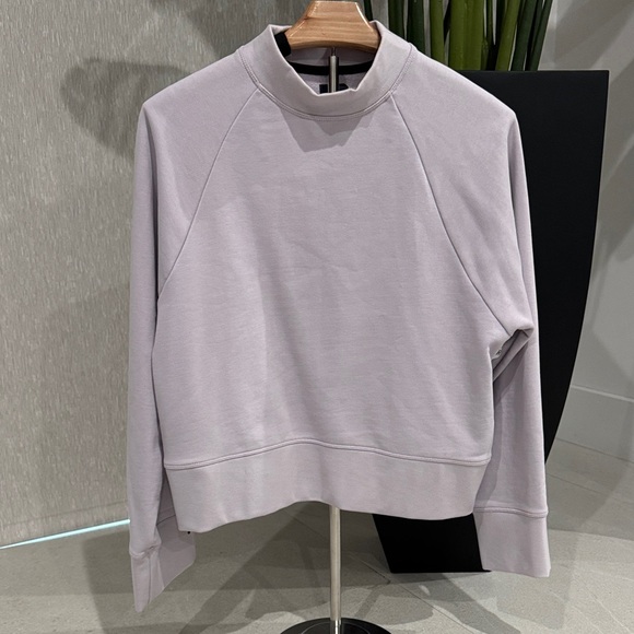 On Running Tops - NEW Women's ON CLOUD Running Lilac Purple Crewneck Cotton Top Sweatshirt Small